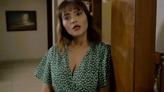 Akeli EP4 Hindi Hot Web Series PrimeShots