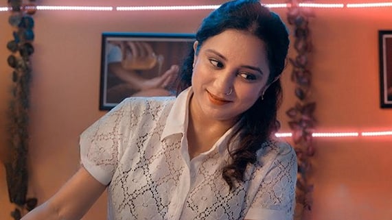 Massage Parlour EP1 Hindi Hot Web Series WoowChannel