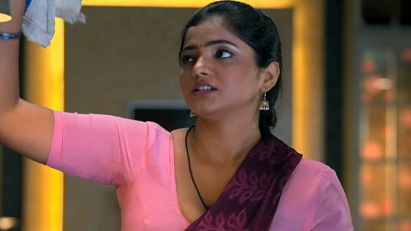 Main Yahan Tu Wahan P01 EP2 Hindi Hot Web Series ULLU