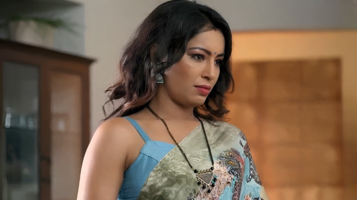 Graduate With First Class P01 EP1 Hindi Hot Web Series Atrangii