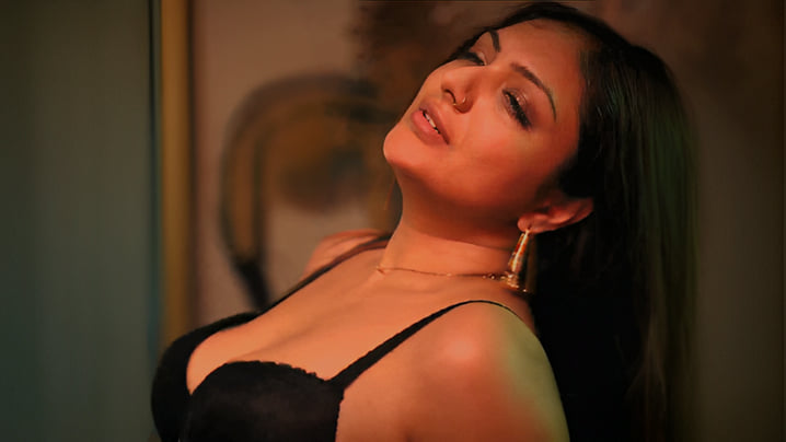Kasturi P01 EP3 Hindi Hot Web Series ULLU