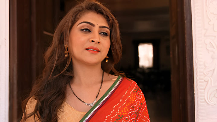 Nayi Naveli Hindi Hot Web Series AahaFlix