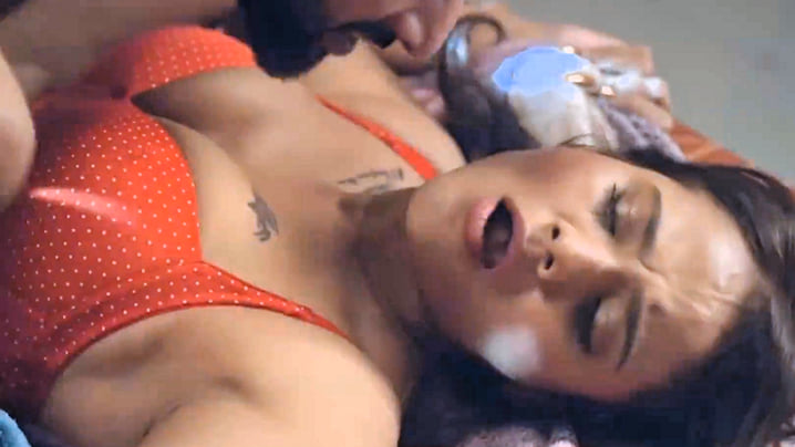 Besharam EP2 Hot Hindi Web Series Makhan