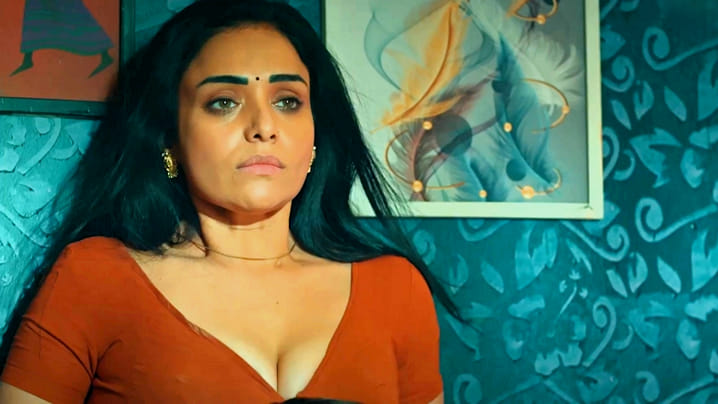 Kundi Mat Khadkao Raja Part 2 EP5 Hot Hindi Web Series ULLU