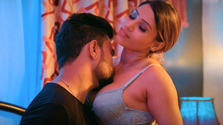 Aadhi Gharwali Part 2 EP5 Hot Hindi Web Series ULLU