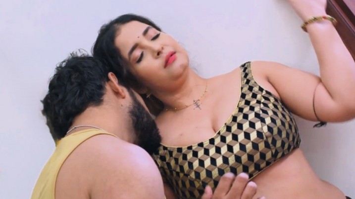 Jawani Diwani EP2 Hot Hindi Web Series AkkuOtt